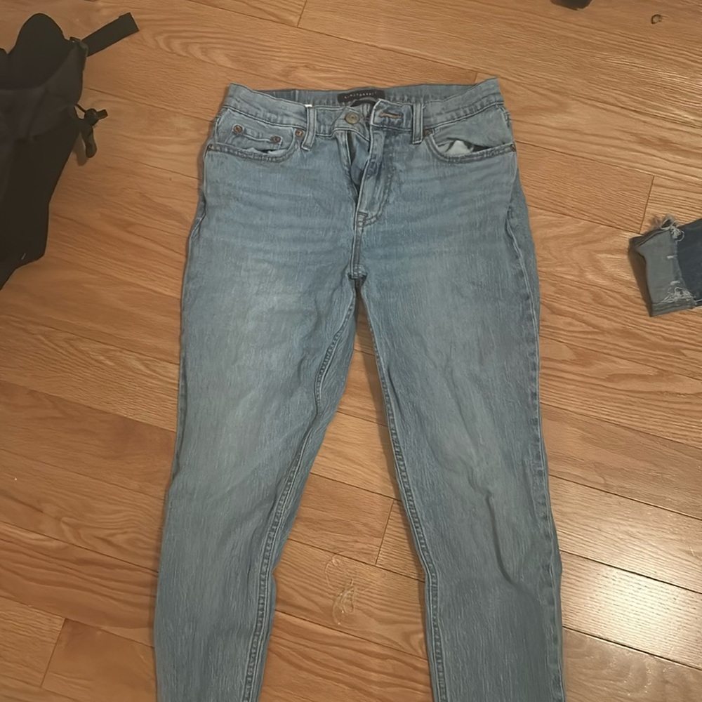 Aeropostale light wash skinny jeans